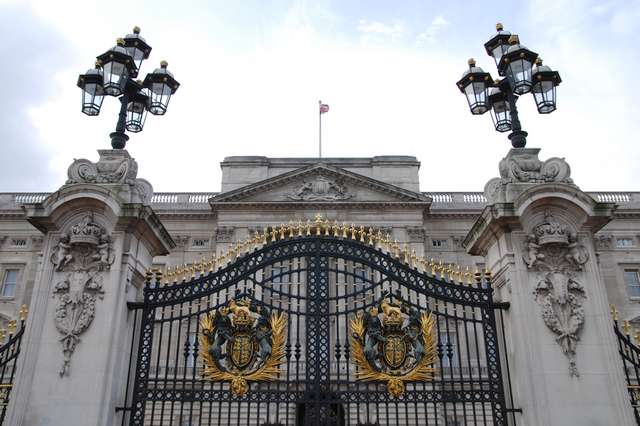 buckinghampalace3.jpg