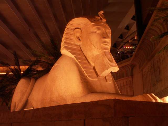 luxor3.jpg